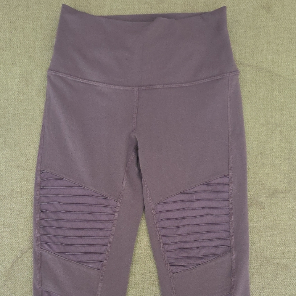 ALO Yoga Dark Brown Leggings